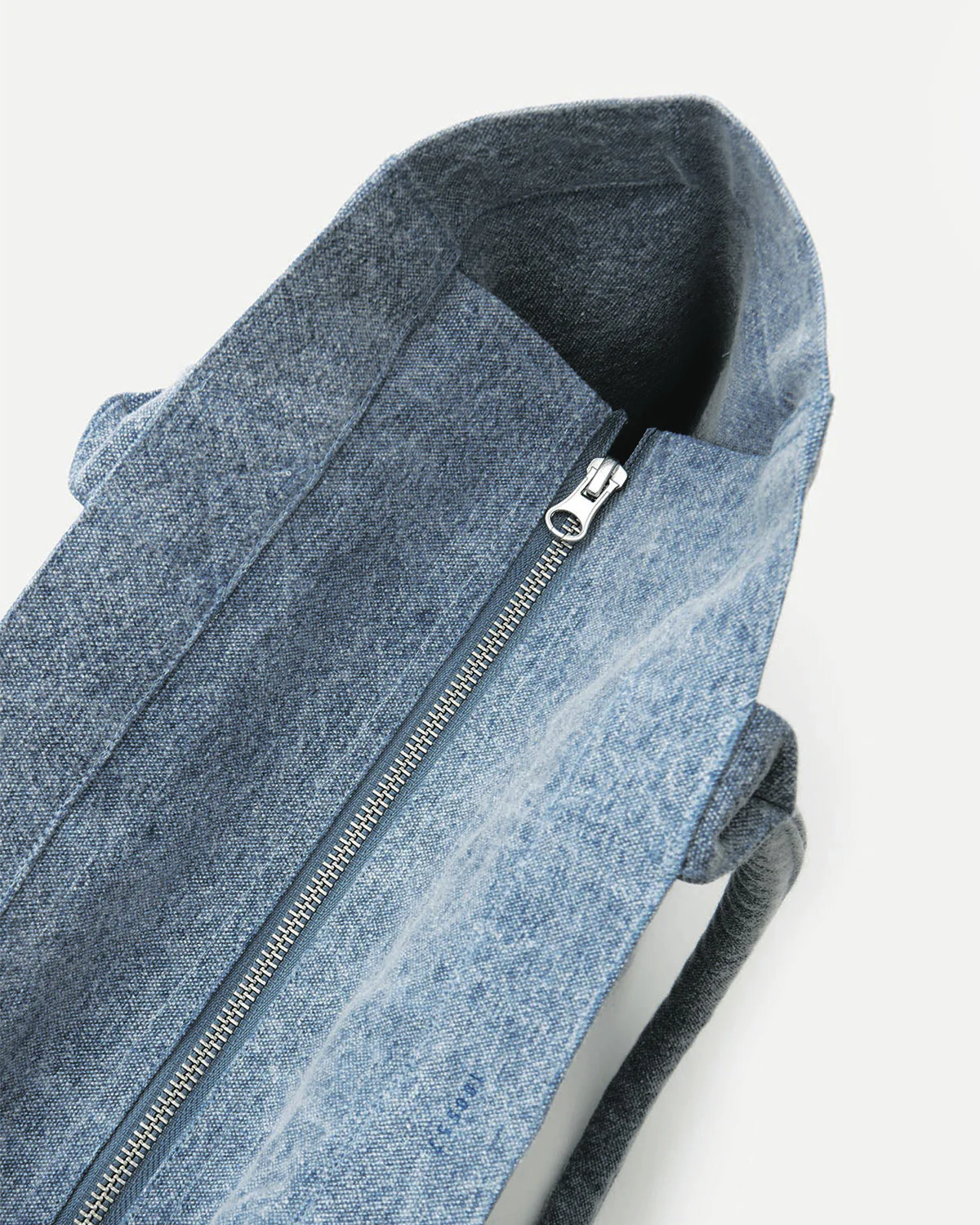 Yenky Zipped bag - Image 5